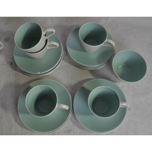 82 - POOLE POTTERY PART TEA SET & HOSTESS TABLEWARE BLACK VELVET PART TEA SET (TEA POT MISSING LID)