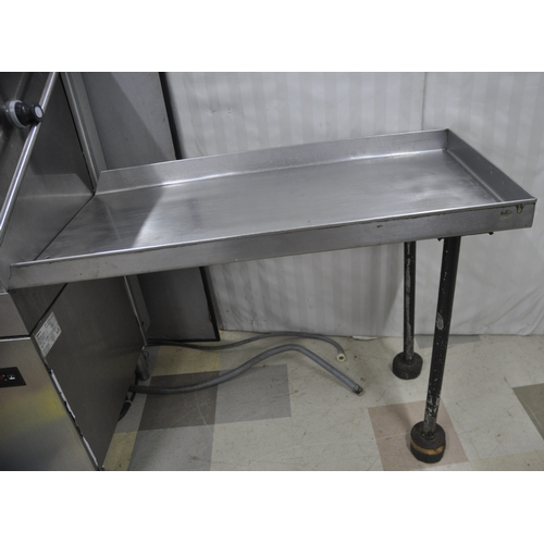 114 - SAMMIC PASS THROUGH DISHWASHER WITH SINK AND DRAINING TABLE (3 PHASE)