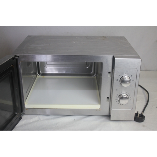 119 - SAMSUNG 1.6km COMMERCIAL MICROWAVE