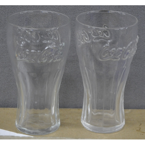 174 - MISCELLANEOUS GLASSWARE