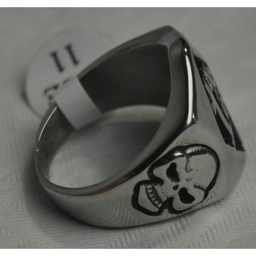 189 - SILVER COLOUR BIKERS RING SIZE V 17.7g