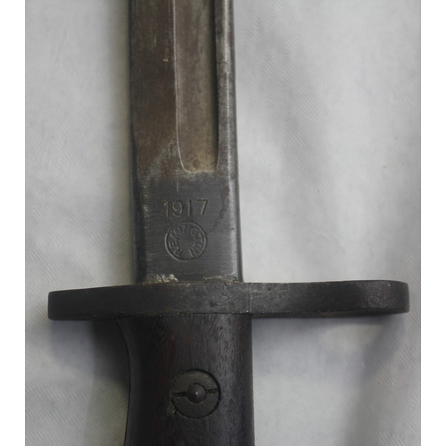 196 - US WWI 1917 SWORD BAYONET BY REMINGTON IN STEEL MOUNTED LEATHER SCABBARD