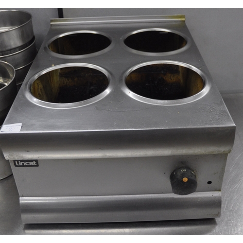 143 - LINCAT 4-POT BAIN MARIE AND POTS