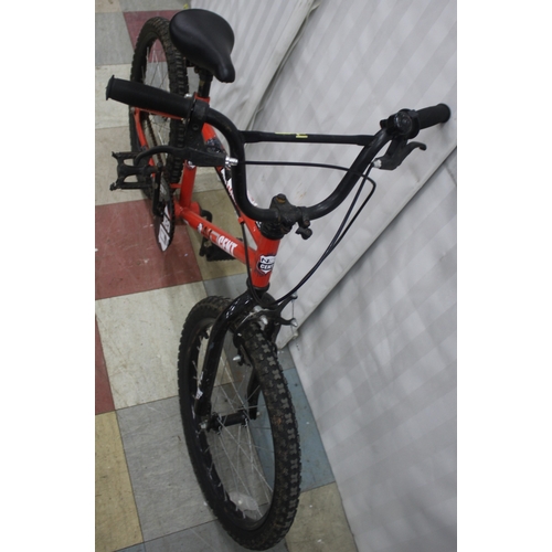 45 - 2 BIKES - APOLLO RECALL 18 SPEED & NO CENT SINGLE SPEED (B15, B4)