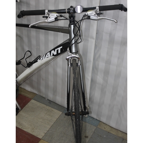 52 - GIANT RAPID 24 SPEED MOUNTAIN BIKE - 6000 SERIES WITH BUTTED TUBING 20