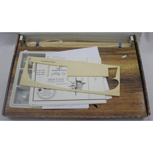 104 - 5 MODEL BOAT KITS - 3 VANGUARD MODELS 