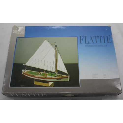 104 - 5 MODEL BOAT KITS - 3 VANGUARD MODELS 