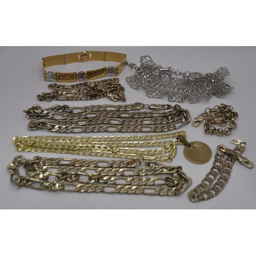 367 - QUANTITY ITEMS MARKED 18,18K, 750 - NOT GOLD: 2 BRACELETS, 3 NECKLACES AND NECKLACE WITH PENDANT PLU... 