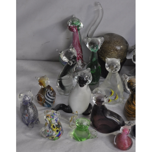 24 - VARIOUS GLASS CAT ORNAMENTS AND GLASS VASE