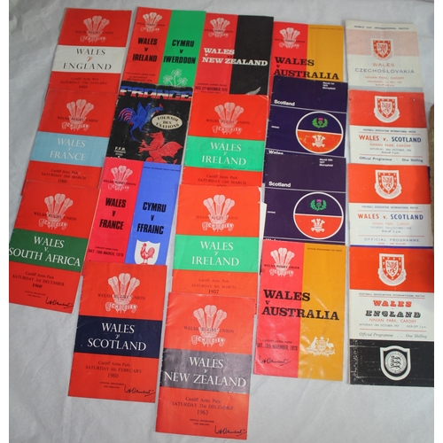 33 - WELSH DRAGON BAG, FOOTBALL AND RUGBY PROGRAMMES