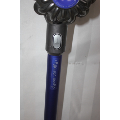 75 - DYSON V6 CORDLESS VACUUM CLEANER - FAULTY, DOES NOT CHARGE