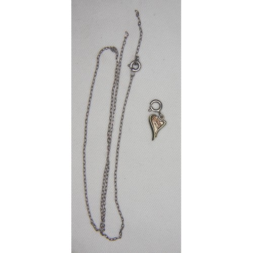 132 - CLOGAU HARP PENDANT AND FINE LINK CHAIN (DAMAGED)