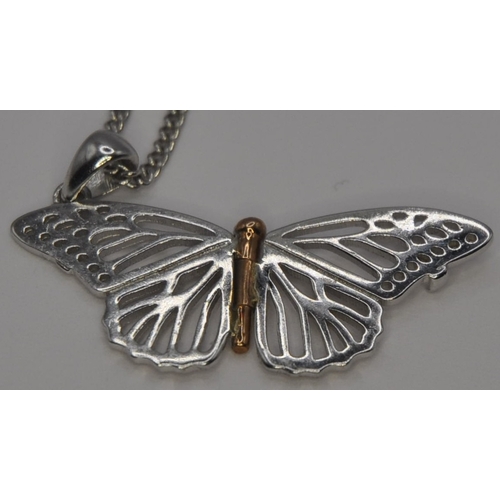 137 - CLOGAU BUTTERFLY LOCKET ON FINE LINK CLOGAU CHAIN