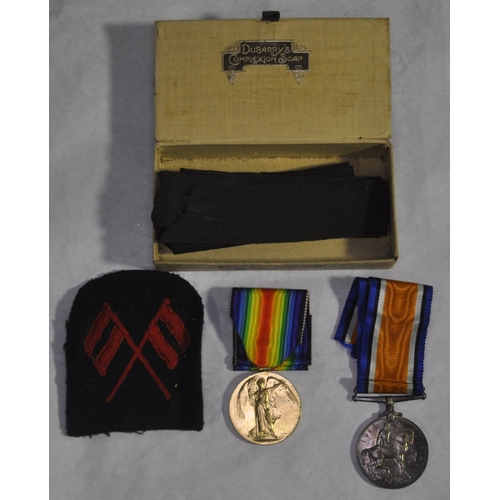 141 - 2 WWI MEDALS AWARDED TO 19076 SJT R.WEBB ROYAL LANCASHIRE REGIMENT PLUS CLOTH BADGE