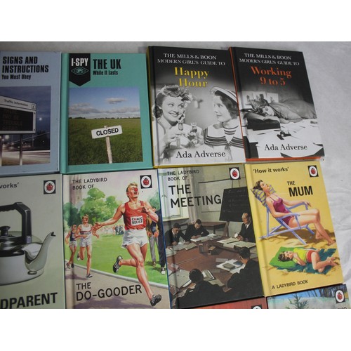 34 - BUNDLE OF BOOKS INCLUDING LADYBIRD AND I-SPY