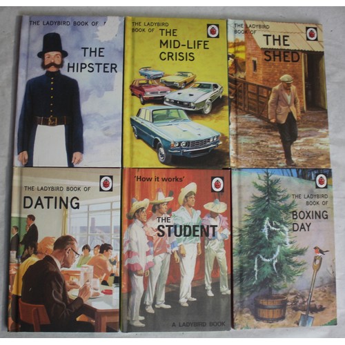 34 - BUNDLE OF BOOKS INCLUDING LADYBIRD AND I-SPY