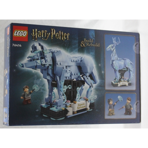 10 - LEGO 76414 HARRY POTTER WIZARDING WORLD BUILD AND REBUILD EXPECTO PATRONUM