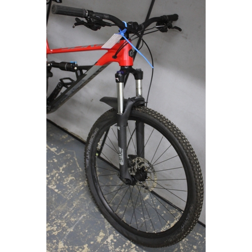 43 - POLYGON SISKIU FIVE 18 SPEED MOUNTAIN BIKE WITH DISC BRAKES FRONT SUSPENSION 17