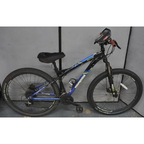 MONGOOSE 24 SPEED MOUNTAIN BIKE WITH DISC BRAKES AND FRONT SUSPENSION 17"