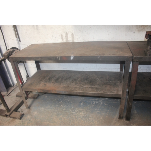 35 - 2 X 5FT WORKBENCHES, 1 WITH ENGINEERING VICE