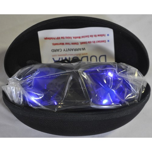 96 - 10 NEW DUDUMA POLARISED SUNGLASSES IN HARD CASE