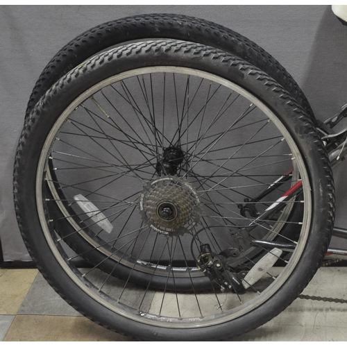 129 - TREK 21 SPEED MOUNTAIN BIKE