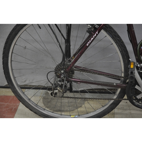 164 - 2 BIKES - GIANT SPORTS SERIES 500 21 SPEED AND DAWES MOJAVE 21 SPEED