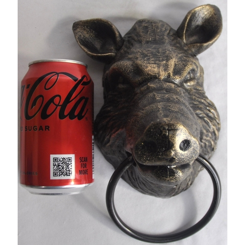 174 - BOAR HEAD WITH METAL RING