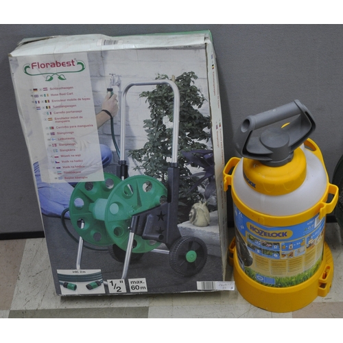 178 - BUNDLE OF GARDENING TOOLS