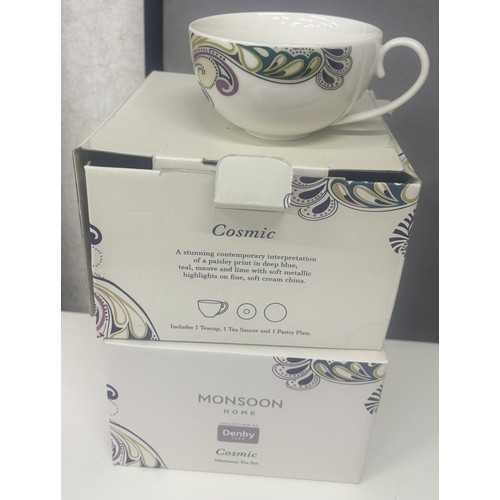 25 - VARIOUS ITEMS INCLUDING STAFFORDSHIRE DOGS, DENBY CUPS AND SAUCERS, PORTMEIRION, ETC