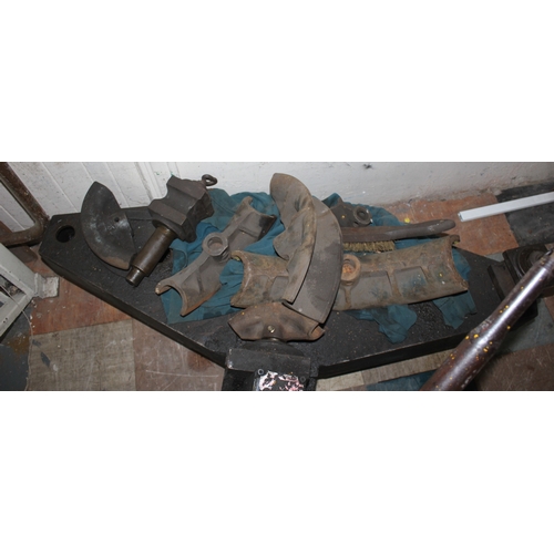 38 - HYDRAULIC PIPE BENDER AND TOOLING