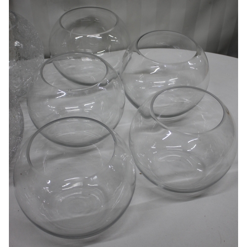 51 - 6 CRACKLE EFFECT GLASS BOWLS AND 5 GLASS BOWLS