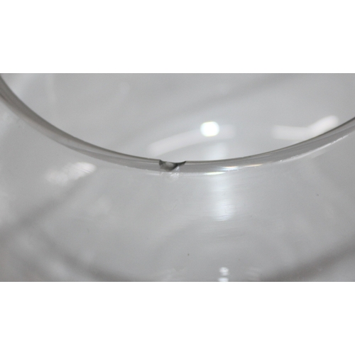 51 - 6 CRACKLE EFFECT GLASS BOWLS AND 5 GLASS BOWLS