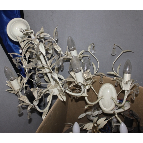 18 - 2 BOXES OF LIGHT FITTINGS