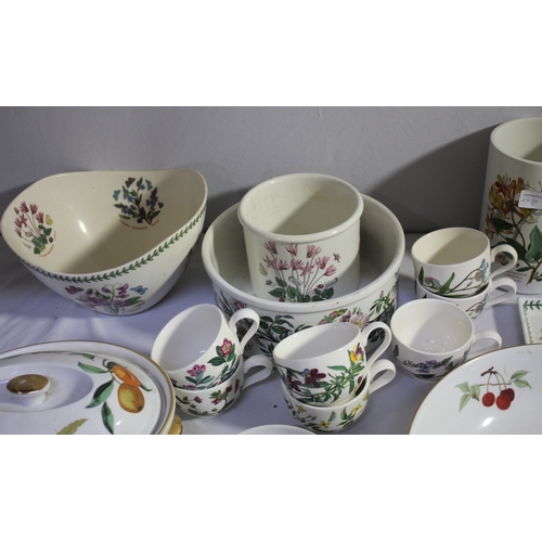 58 - VARIOUS ITEMS OF PORTMEIRION AND ROYAL WORCESTER EVESHAM DINNERWARE