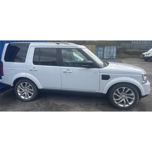 100 - 2016 LAND ROVER DISCOVERY LANDMARK REGISTRATION - LG66 OJE 

SDV6 AUTO
2993cc 
DIESEL 
WHITE
REGISTE... 