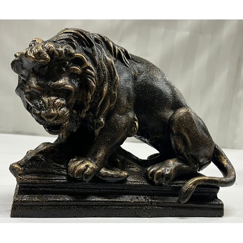113 - LION AND BOAR ON BASE