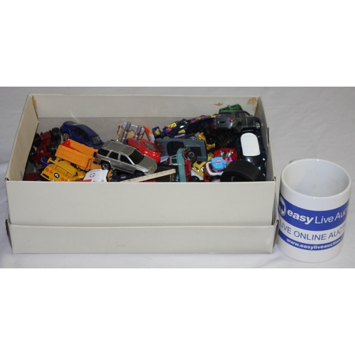116 - BOX OF MODEL VEHICLES INCLUDING DIE CAST