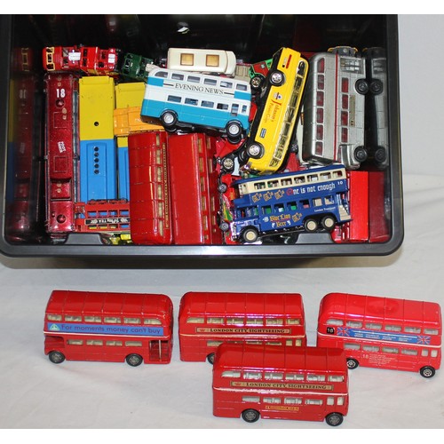 118 - BOX OF DIE CAST MODEL BUSES