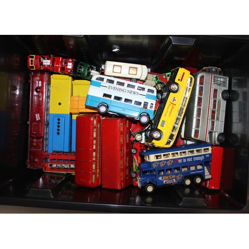 118 - BOX OF DIE CAST MODEL BUSES