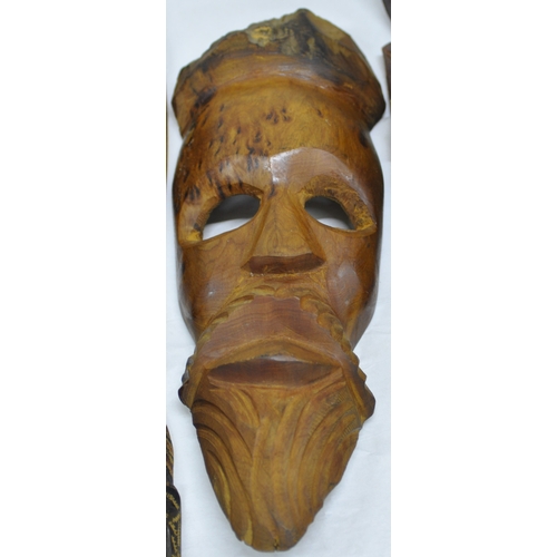 182 - 10 AFRICAN WALL MASKS