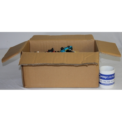 183 - BOX OF MODEL VEHICLES INCLUDING DIE CAST