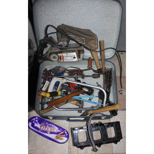 207 - QUANTITY OF TOOLS