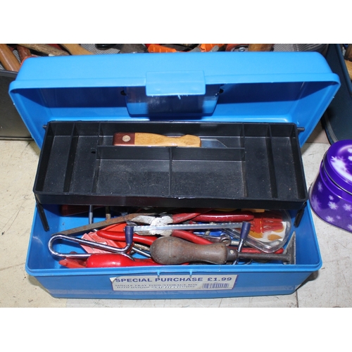 207 - QUANTITY OF TOOLS