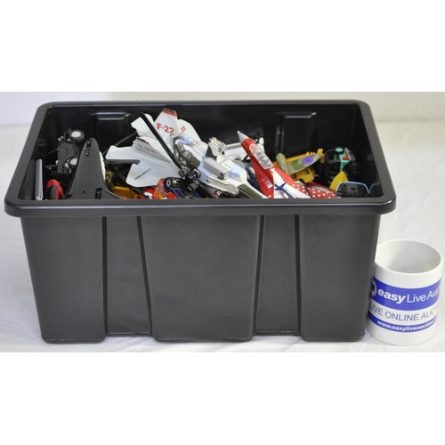 216 - BOX OF MODEL VEHICLES INCLUDING DIE CAST