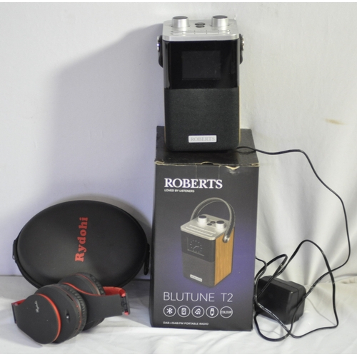 217 - ROBERTS BLUTUNE T2 RADIO AND PAIR OF RYDOHI HEADPHONES