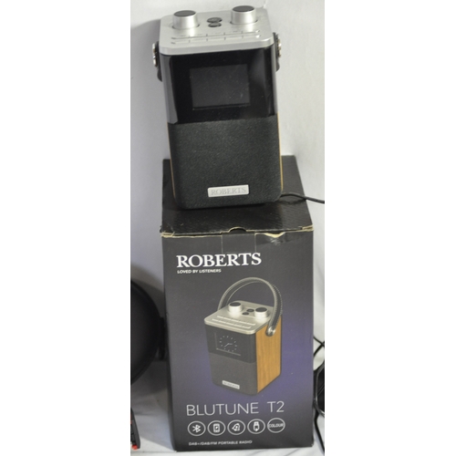 217 - ROBERTS BLUTUNE T2 RADIO AND PAIR OF RYDOHI HEADPHONES