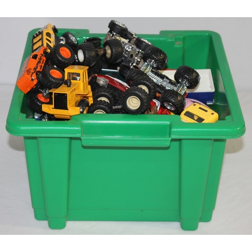 227 - BOX OF MODEL VEHICLES INCLUDING DIE CAST