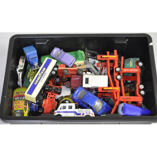 249 - BOX OF MODEL VEHICLES INCLUDING DIE CAST