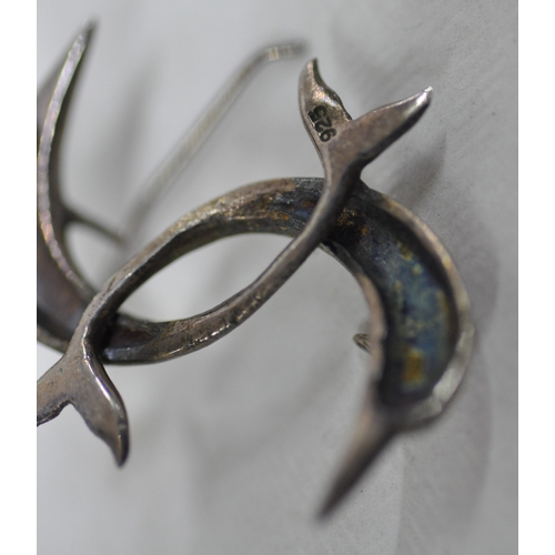299 - SILVER AND COSTUME JEWELLERY INCLUDING AMBER